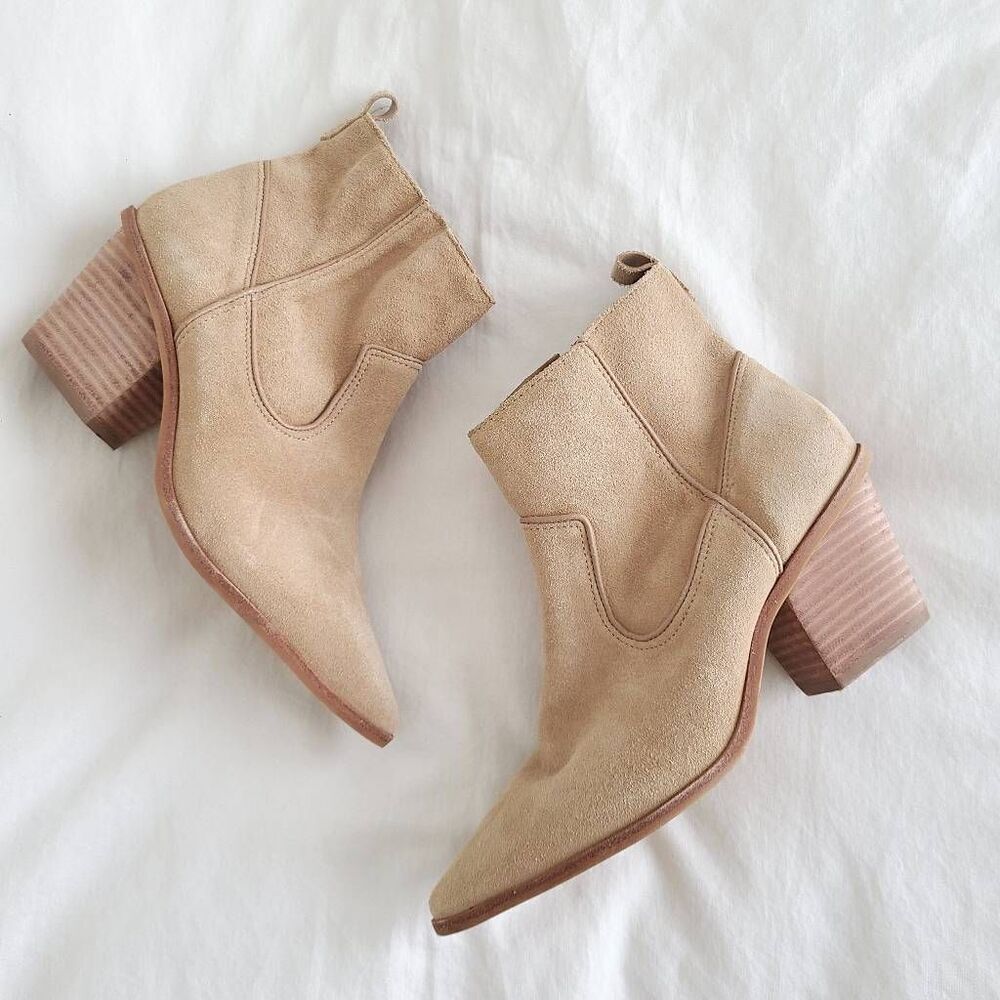 Kaanas Womens Leather Pointed Toe Block Heel Hague Heeled Bootie Ivory Size 7M
